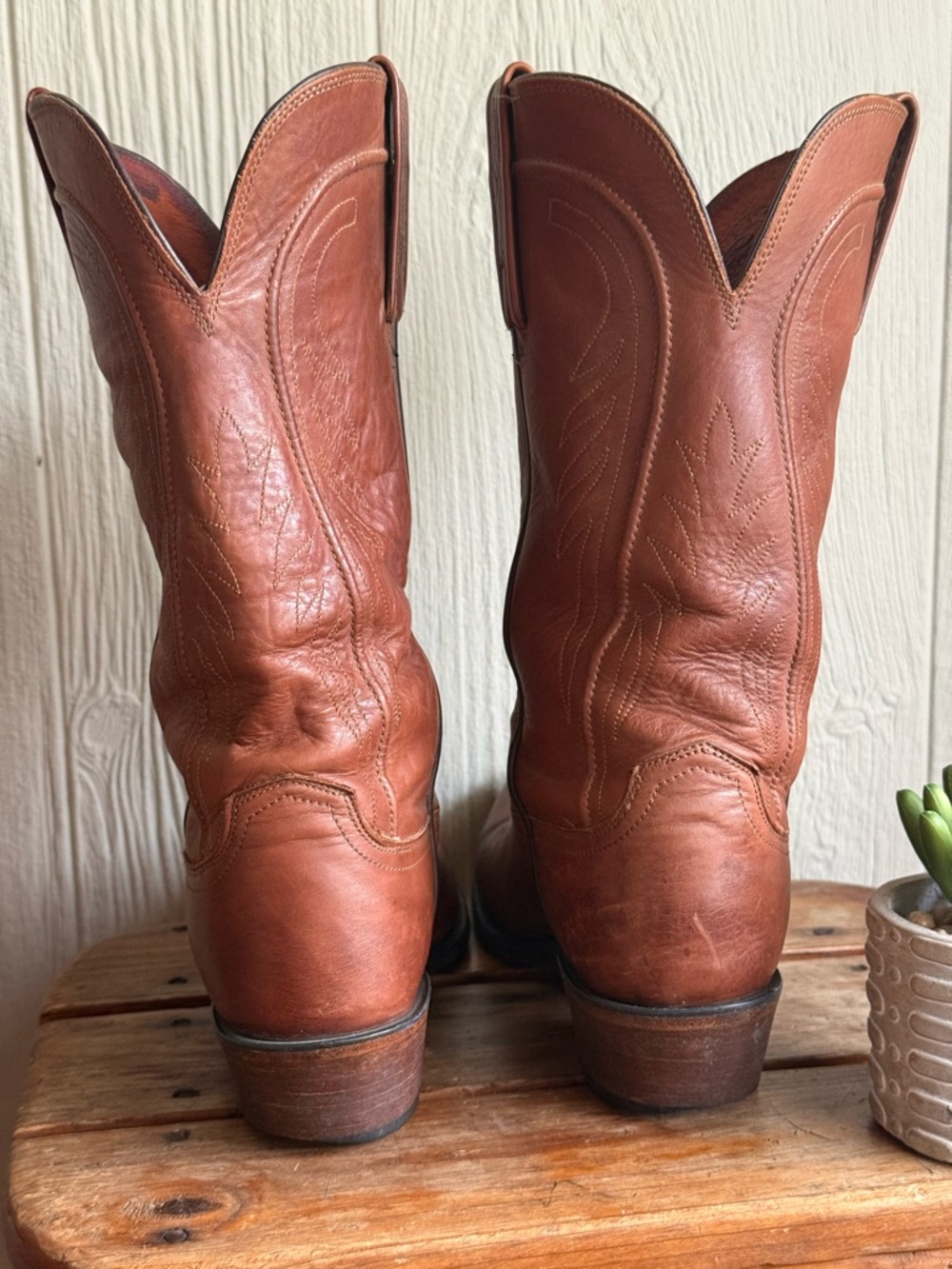 Lucchese Women’s Snipped Toe Boots - Picture 4 of 8